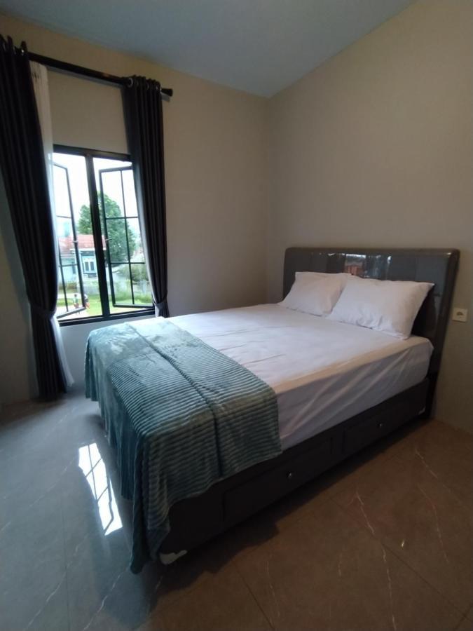Villa Sky Garden Bogor Exteriör bild